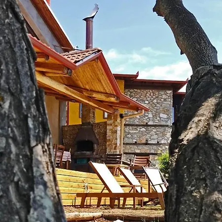 Dimitra's Σαλέ *