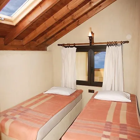 シャレー Dimitra's エラトホリ